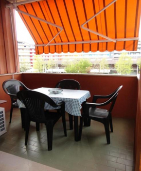 Lovely Apartment For 5 People-swimming Pool-ac by Beahost Rentals